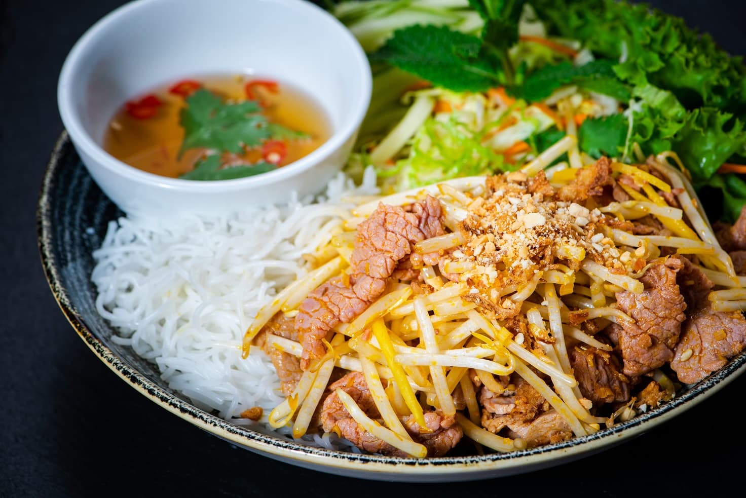 M10. Bun Bo Xao